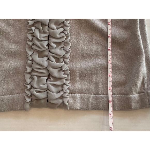Banana Republic Factory Light Gray 3/4 Sleeve Cardigan Ruffle Trim Size XS - Picture 13 of 14